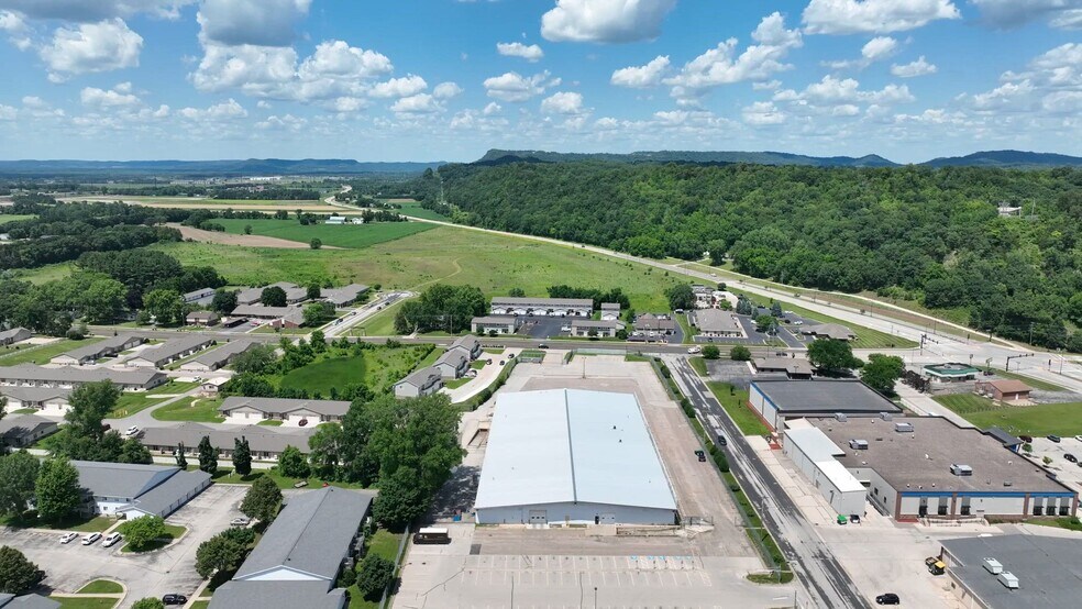 520 N Star Rd, Holmen, WI à vendre - Vidéo sur l’inscription commerciale - Image 2 de 3