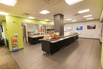 600 Unicorn Park Dr, Woburn, MA for lease Interior Photo- Image 2 of 7