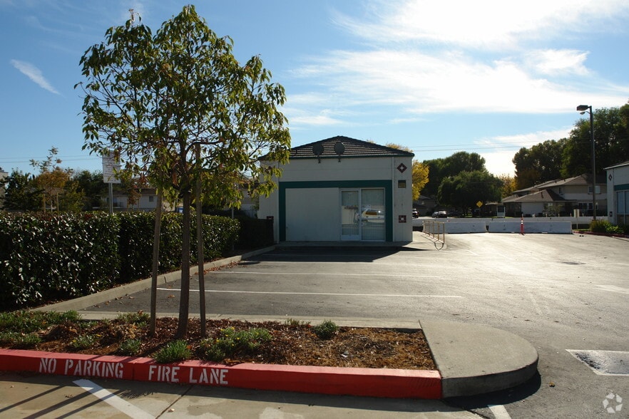 151 Elmira Rd, Vacaville, CA for sale - Building Photo - Image 3 of 4