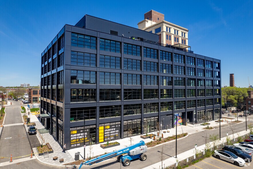 150 Sterling Rd, Toronto, ON à louer - Photo principale - Image 1 de 5