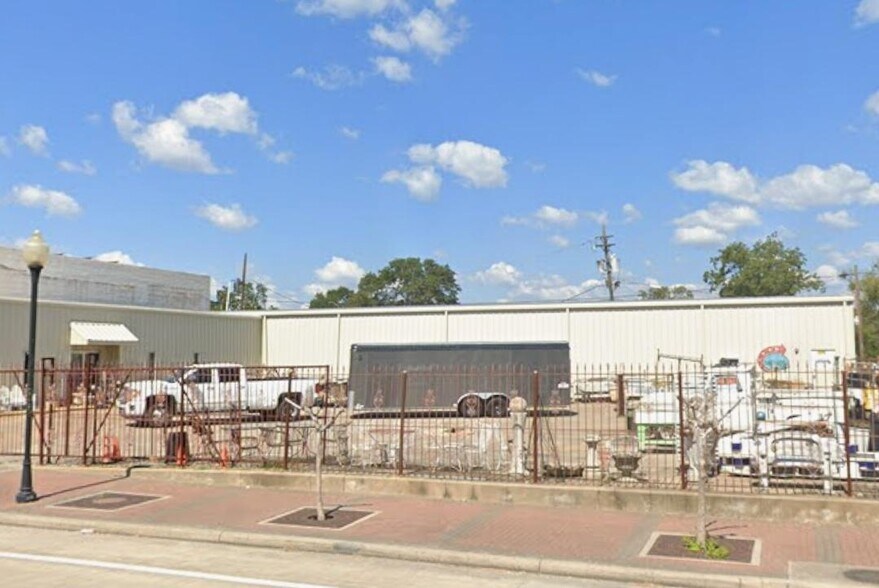 1076 Calder Ave, Beaumont, TX à vendre - Photo du bâtiment - Image 2 de 10
