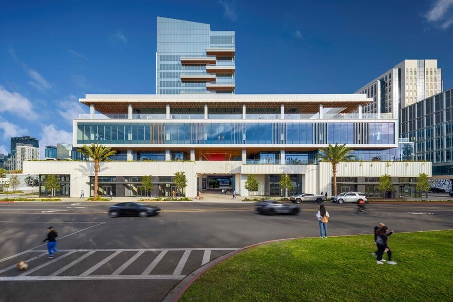 937 N Harbor Dr, San Diego, CA à louer - Photo principale - Image 1 de 16