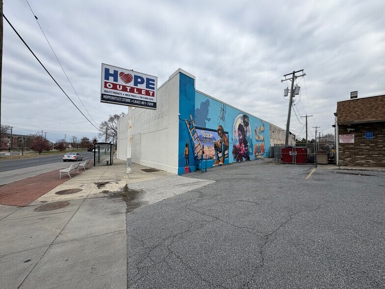1725 Dundalk Ave, Baltimore, MD à vendre - Photo du bâtiment - Image 2 de 11