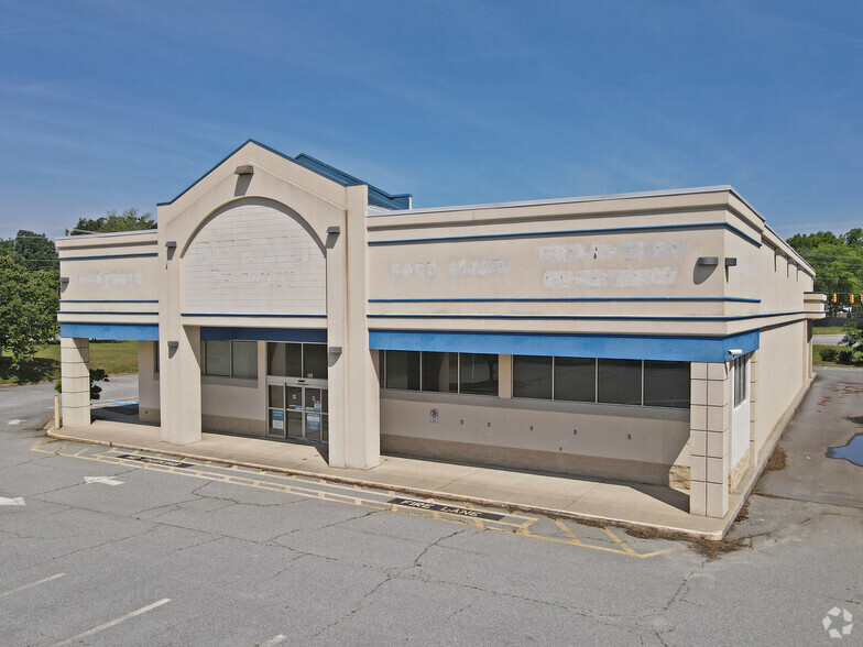 409 N Main St, Kernersville, NC for sale - Building Photo - Image 1 of 1