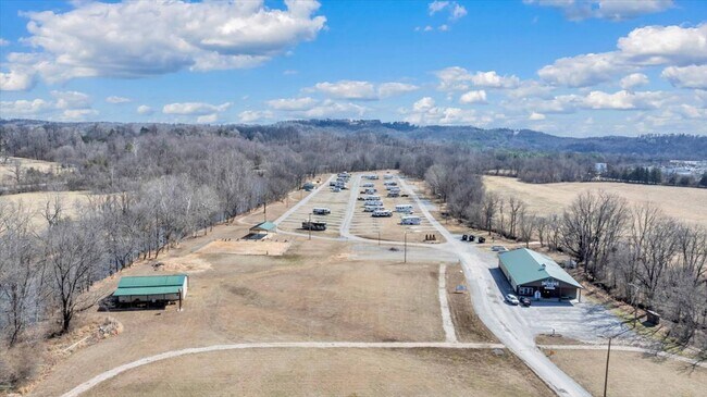 More details for 319 T B Stanley Hwy, Bassett, VA - Specialty for Sale