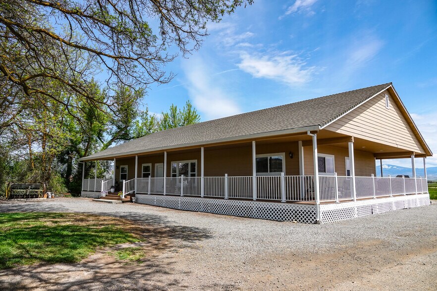 704 S Phillipe Ln, Montague, CA for sale - Building Photo - Image 2 of 50