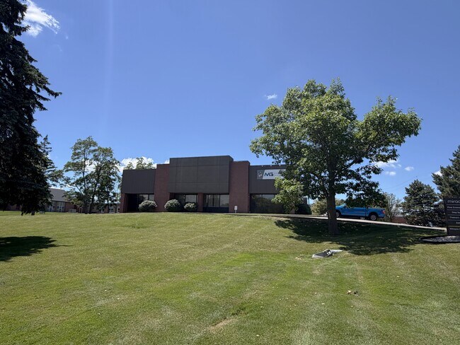Plus de détails pour 1057 E Henrietta Rd, Brighton, NY - Bureau à louer