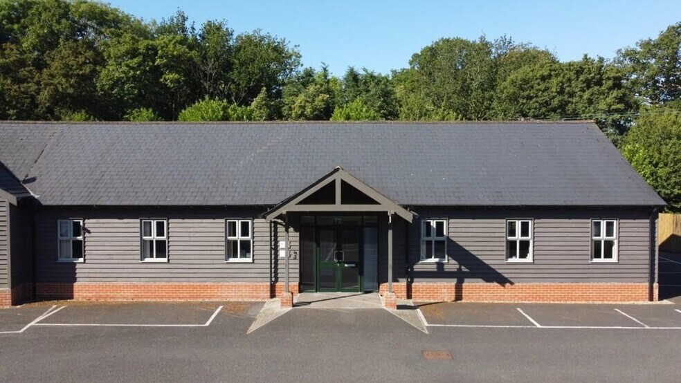 Earls Colne Business Park, Earls Colne à louer - Photo du bâtiment - Image 2 de 20