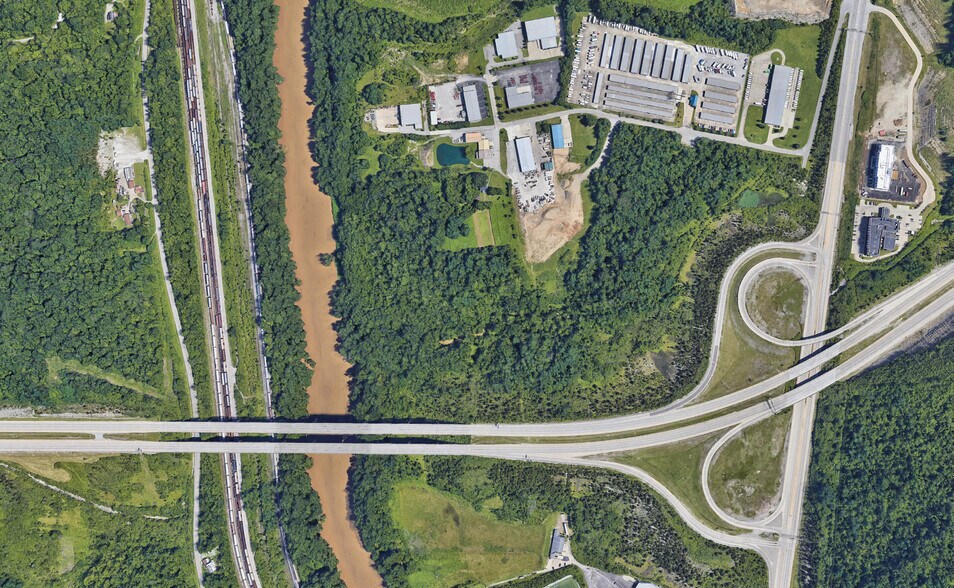 207 Vine St, Wilder, KY à vendre - Photo du bâtiment - Image 2 de 3