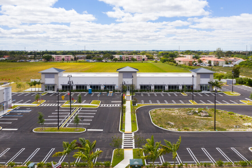 1400-1420 NE 8th St, Homestead, FL for lease - Building Photo - Image 2 of 6