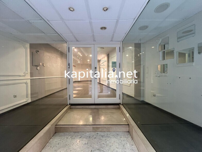 Commerce de détail dans València, Valencia à vendre - Photo du bâtiment - Image 1 de 15