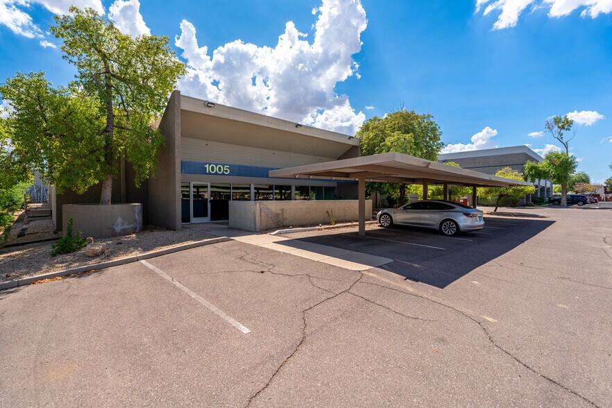 1005 W Geneva Dr, Tempe, AZ à vendre - Photo du bâtiment - Image 2 de 7