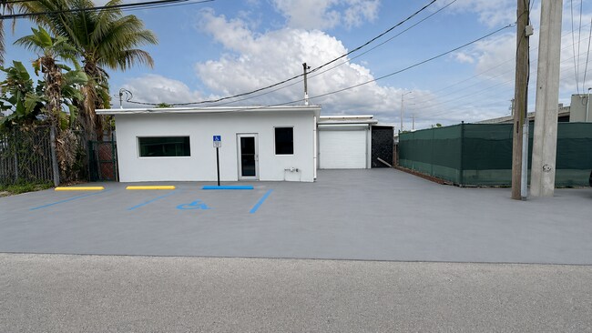 More details for 1420 NE 131st St, North Miami, FL - Industrial for Lease