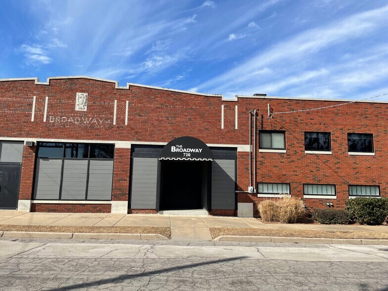 710 S Kenosha Ave, Tulsa, OK à louer - Photo du bâtiment - Image 2 de 7