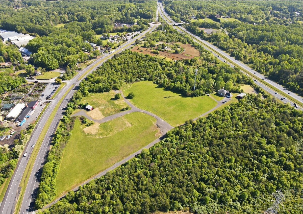 15901 Old Columbia Pike, Burtonsville, MD à vendre Photo principale- Image 1 de 2