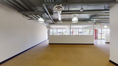 3333 N Torrey Pines Ct, La Jolla, CA for lease Interior Photo- Image 2 of 4