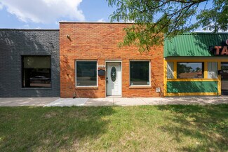 Plus de détails pour 1006 W 14 Mile Rd, Clawson, MI - Commerce de détail à louer