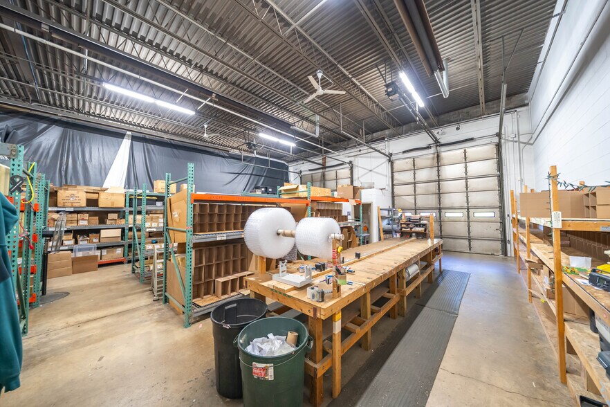 210 Gale Ln, Kennett Square, PA à vendre - Photo du bâtiment - Image 2 de 15