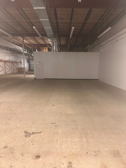 2109-2135 E Victory Dr, Savannah, GA à louer - Photo intérieure - Image 3 de 6