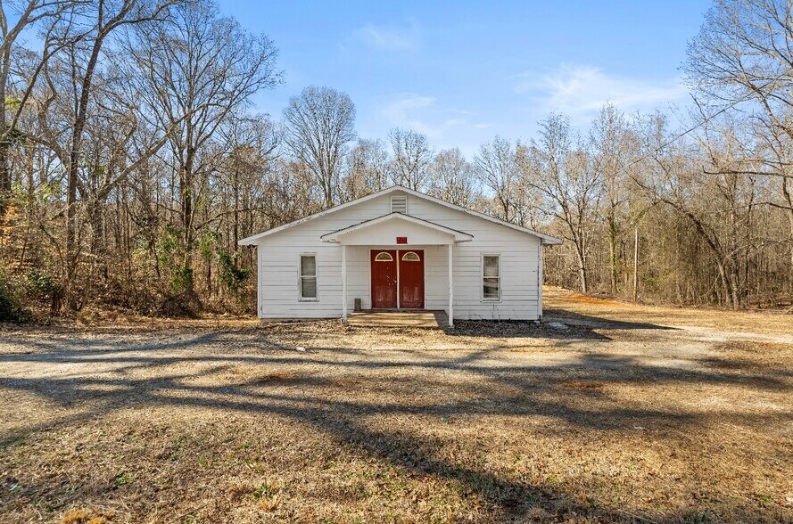 1105 Brewers Bridge Rd, Elberton, GA à vendre - Photo du bâtiment - Image 2 de 25
