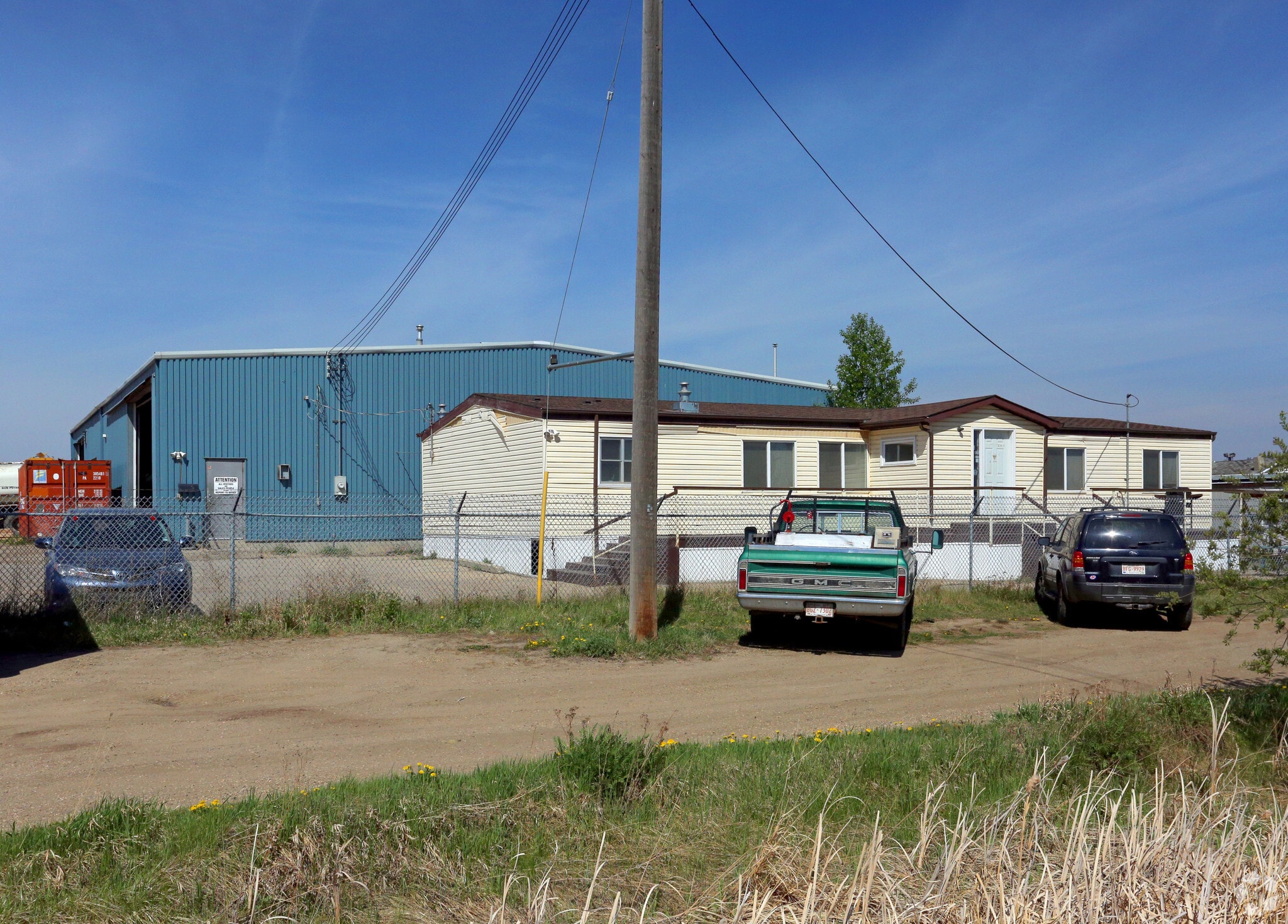 20104 107th Ave NW, Edmonton, AB for sale Primary Photo- Image 1 of 1