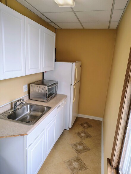 1337 Virginia St, Charleston, WV à vendre - Photo du bâtiment - Image 3 de 79