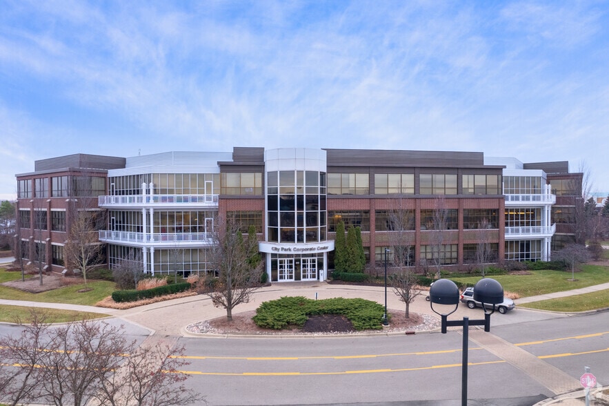 250 Parkway Dr, Lincolnshire, IL for sale - Building Photo - Image 2 of 12