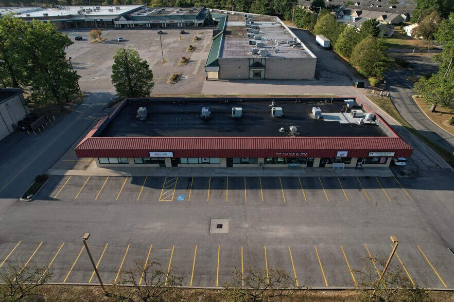 175-227 Great Oaks Trl, Wadsworth, OH à vendre - Photo du bâtiment - Image 3 de 4