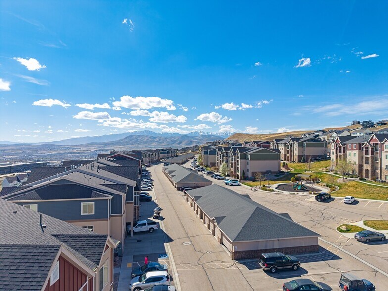 4200 N Seasons View Dr, Lehi, UT à vendre - Photo du bâtiment - Image 2 de 10