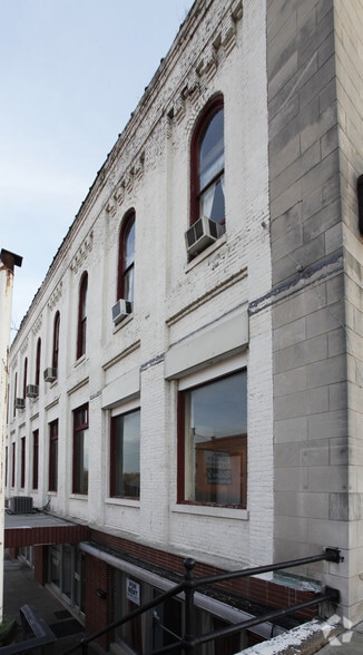 131-135 N 1st St, Pulaski, TN for lease - Building Photo - Image 3 of 9