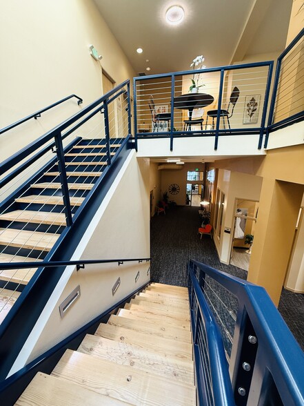 223 Commercial St NE, Salem, OR for lease - Building Photo - Image 3 of 36