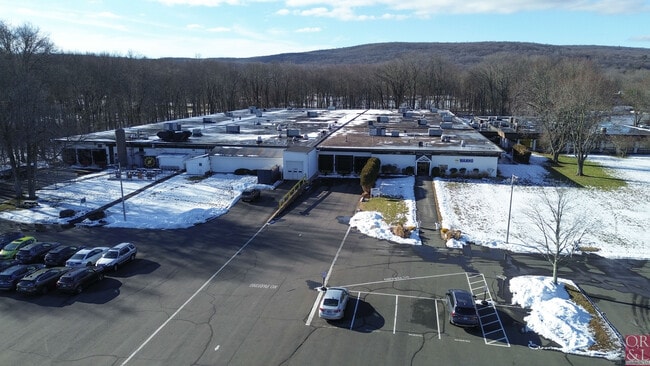 More details for 150 Knotter Dr, Cheshire, CT - Industrial for Sale