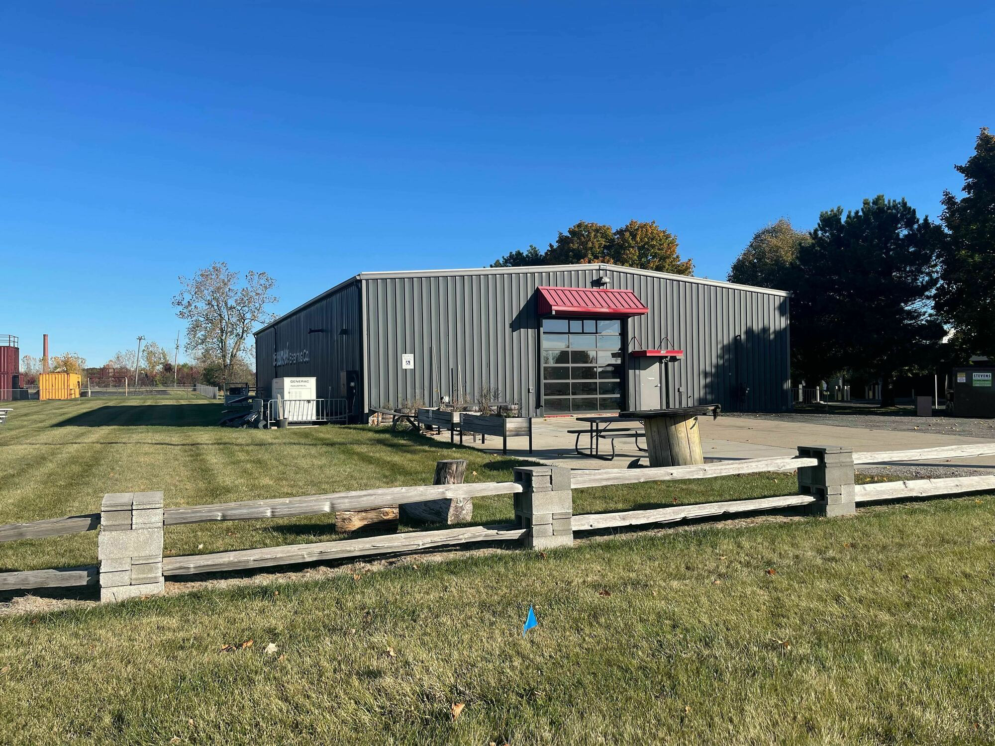 105 E Russell Rd, Tecumseh, MI for lease Primary Photo- Image 1 of 8