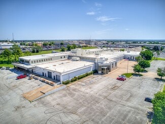Plus de détails pour 6201 E 43rd St, Tulsa, OK - Industriel à vendre