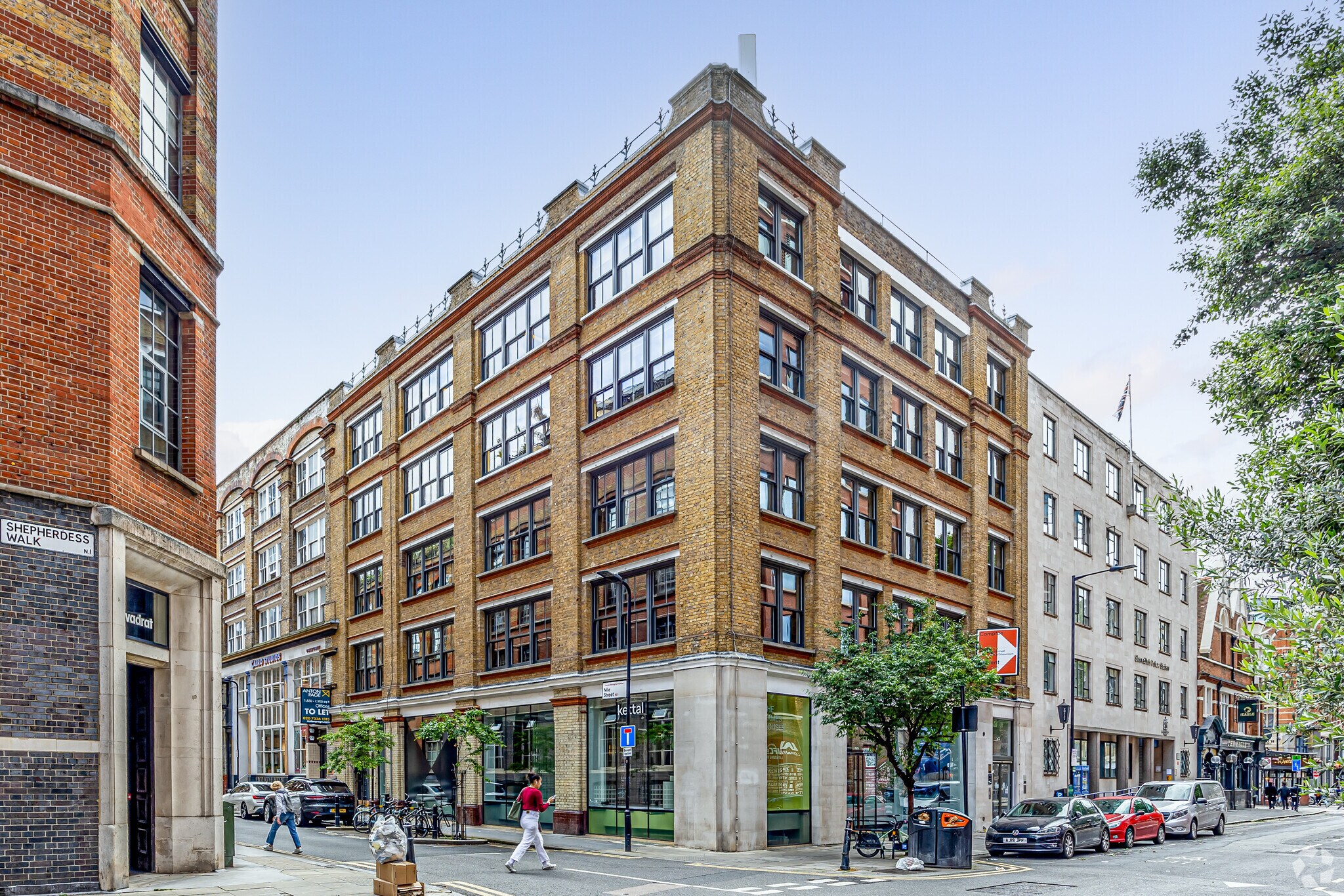 8 Shepherdess Walk, Londres à louer Photo principale- Image 1 de 19