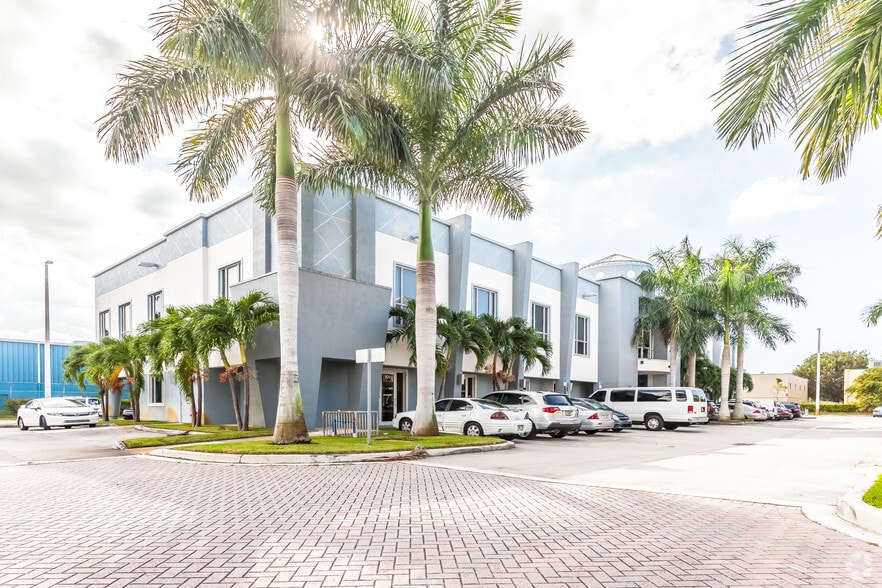 12060 SW 129th Ct, Miami, FL for lease - Building Photo - Image 3 of 30