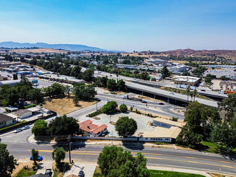 635 Veile Ave, Beaumont, CA for lease - Building Photo - Image 3 of 18