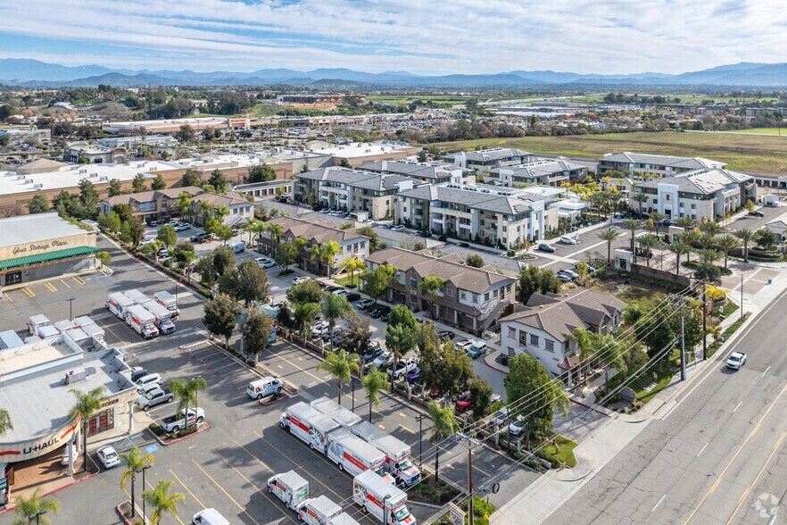 25096 Jefferson Ave, Murrieta, CA à louer - Aérien - Image 3 de 4