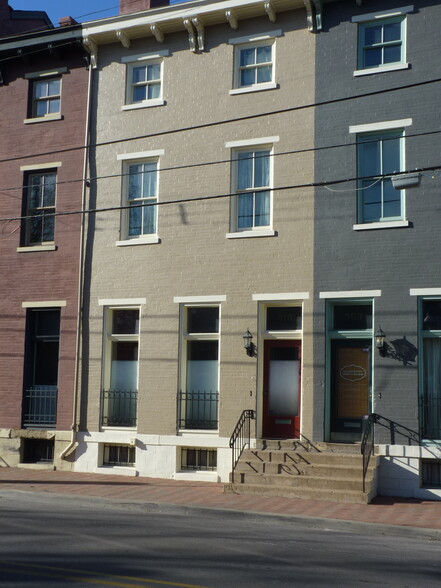 810 Western Ave, Pittsburgh, PA for lease - Building Photo - Image 1 of 10