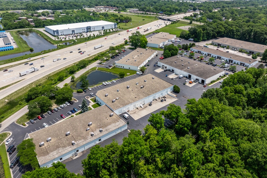 7510-7530 E 39th St, Indianapolis, IN for lease - Building Photo - Image 2 of 7