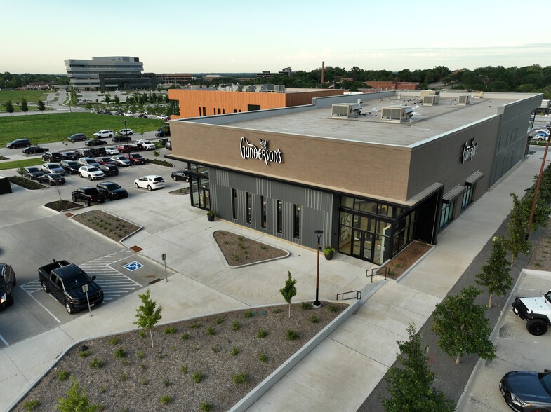 102 N 145th St, Omaha, NE for sale - Building Photo - Image 2 of 10