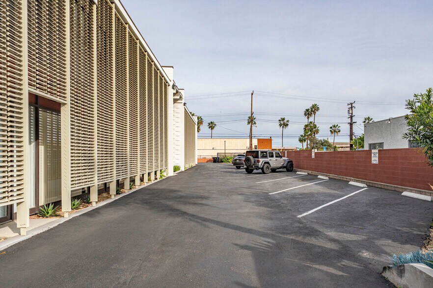 3646 Long Beach Blvd, Long Beach, CA à vendre - Photo du bâtiment - Image 3 de 16
