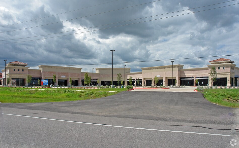 11901 Shadow Creek Pky, Pearland, TX à louer - Photo du bâtiment - Image 2 de 5