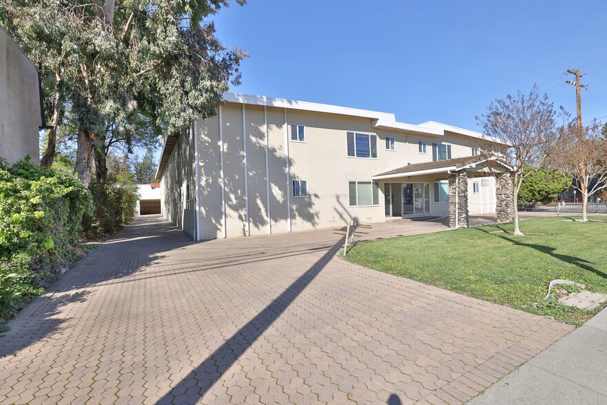 2705 Homestead Rd, Santa Clara, CA à vendre - Photo du bâtiment - Image 2 de 13