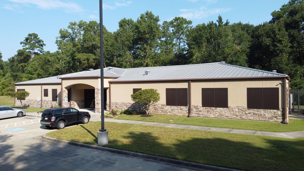 23740 Woodford Place Dr, Kingwood, TX for lease - Building Photo - Image 2 of 3