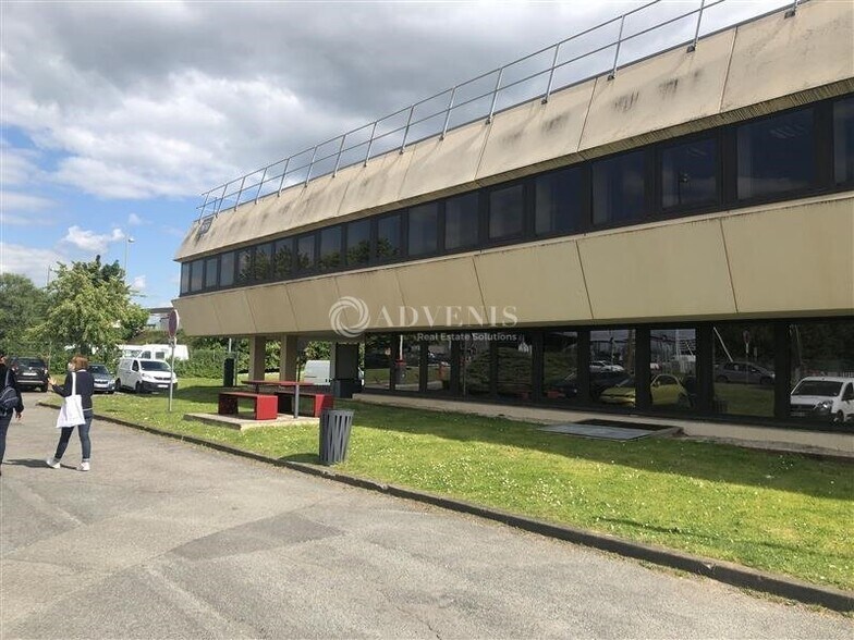 Office in Roissy-en-France for lease - Building Photo - Image 1 of 8