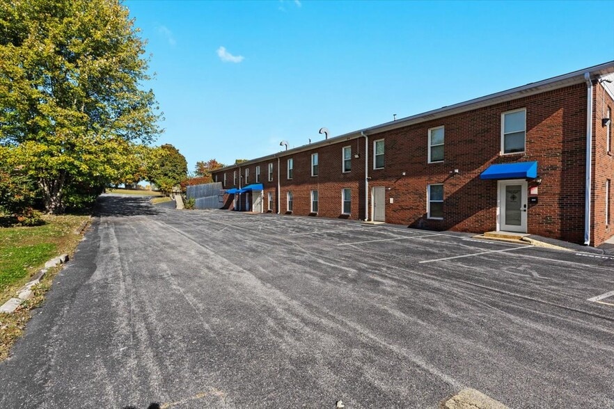 617 Mulberry St, Elizabethtown, KY à vendre - Photo du bâtiment - Image 3 de 59