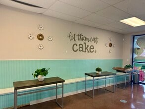 2726 E Oakland Ave, Johnson City, TN for lease Building Photo- Image 1 of 10