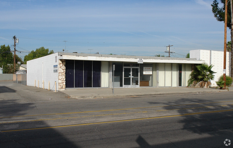 2310-2314 N Sierra Way, San Bernardino, CA for lease - Building Photo - Image 2 of 7