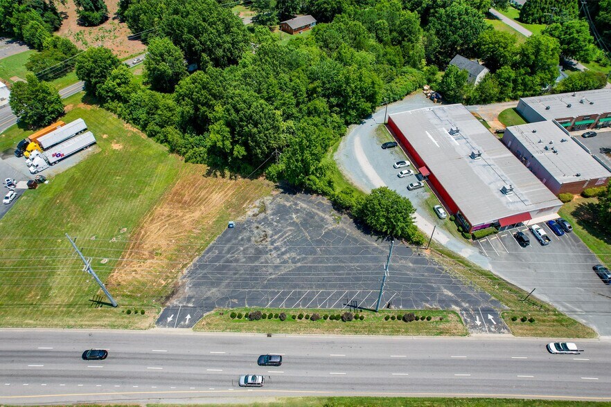 2000 W Roosevelt Blvd, Monroe, NC for sale - Aerial - Image 1 of 1